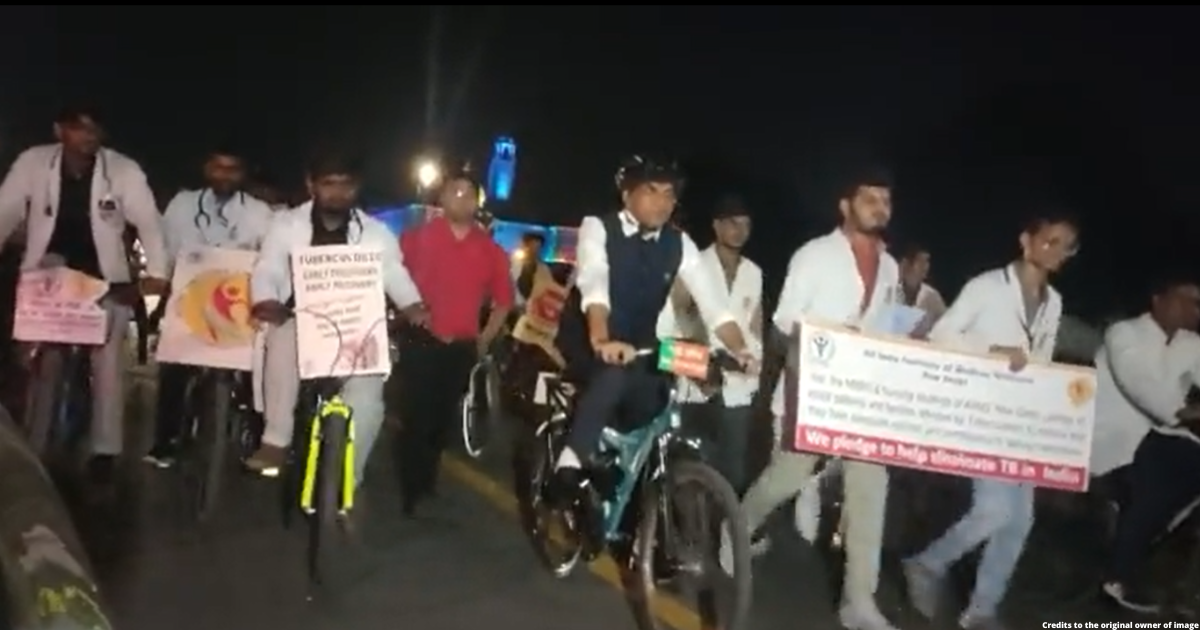 Union Health Minister participates in bicycle rally for TB awareness